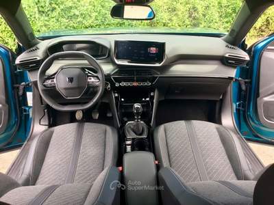 Peugeot 2008 PureTech 100 Cv Allure Blu/Azzurro usata TURRIVALIGNANI