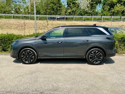 Peugeot 5008 1.2 Hybrid GT 145cv 7 Posti Automatico e-dcs6 Grigio usata TURRIVALIGNANI