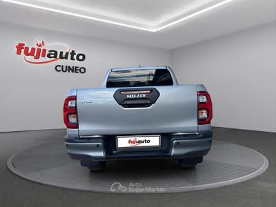 Toyota Hilux Hilux 2.8 d-4d 48V double cab Invincible auto Argento usata Cuneo