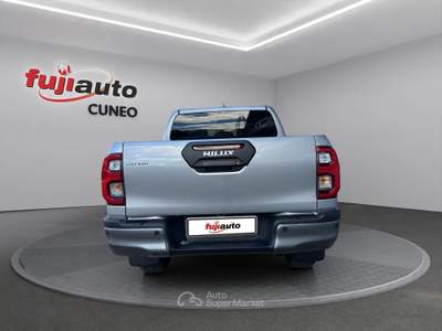 Toyota Hilux Hilux 2.8 d-4d 48V double cab Invincible auto Argento usata Cuneo