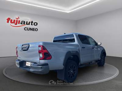 Toyota Hilux Hilux 2.8 d-4d 48V double cab Invincible auto Argento usata Cuneo
