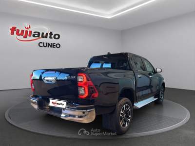 Toyota Hilux Hilux - MY25 Double Cab Executive 48V 2.8D 204 CV 6 marce Automatico 4WD Nero usata Cuneo