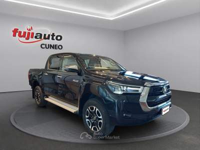 Toyota Hilux Hilux - MY25 Double Cab Executive 48V 2.8D 204 CV 6 marce Automatico 4WD Nero usata Cuneo