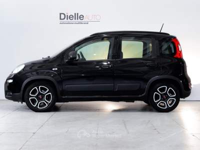 Fiat Panda Panda 1.0 firefly hybrid City Life s&s 70cv 5p.ti Nero usata Borgaro Torinese