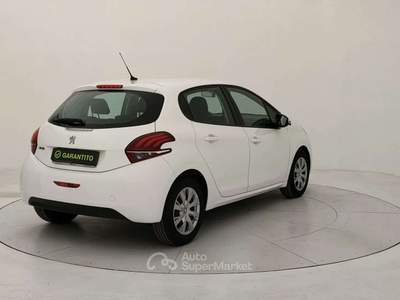 Peugeot 208 1.2 puretech Active s&s 82cv 5p neopatentati Bianco usata Torino