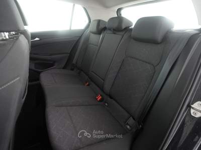 Volkswagen Golf Golf 1.0 eTSI EVO DSG Life Nero usata Milano