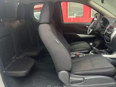 Nissan Navara Navara 2.3 dci k.cab Acenta 4wd 163cv - Gancio traino Bianco usata Vandoies