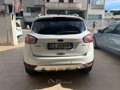 Ford Kuga Motore sostituito con 90.000 km con fattura Bianco usata Termoli
