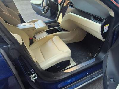 Tesla Model S Sempre in garage e ricarica al 50% eccezione vuaggi lunghi usata Pergola