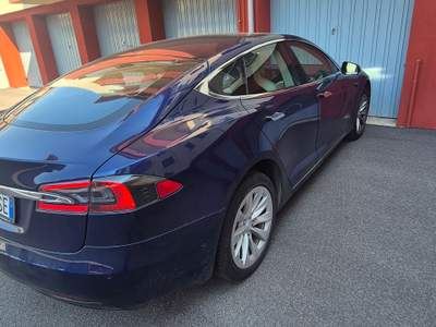 Tesla Model S Sempre in garage e ricarica al 50% eccezione vuaggi lunghi usata Pergola