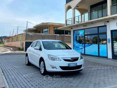 Opel Astra Opel Astra J 1.4 Turbo Metano Anno 2012 5 Porte Cosmo 6 Marce Bianco usata Porto San Giorgio