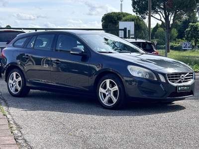 Volvo V60 VOLVO V60 D3 Geartronic Kinetic Nero usata Abano Terme