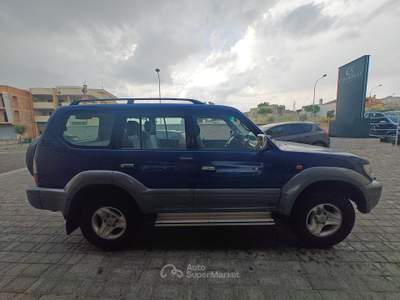 Toyota Land Cruiser Autocarro Blu/Azzurro usata Montescaglioso