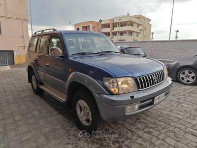 Toyota Land Cruiser Autocarro Blu/Azzurro usata Montescaglioso
