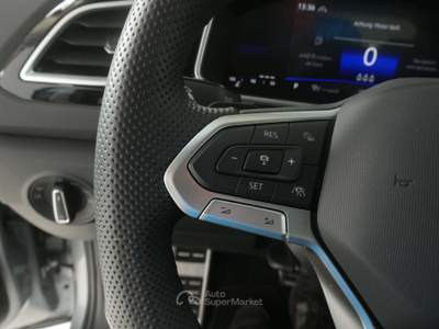 Volkswagen T-Roc auto in ottime condizioni Argento usata BORGOSESIA