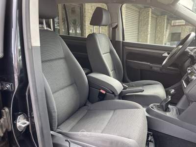 Volkswagen Touran Trendline Ecofuel 7 POSTI Nero usata Perugia