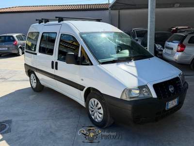 Fiat Scudo 2.0 MULTIJET 110 CV ANNO 2004 9 POSTI usata GIUGLIANO IN CAMPANIA