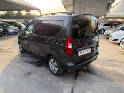 Dacia Dokker 1.5 DIESEL 90CVANNO 2013 usata GIUGLIANO IN CAMPANIA