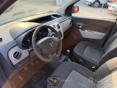 Dacia Dokker 1.5 DIESEL 90CVANNO 2013 usata GIUGLIANO IN CAMPANIA