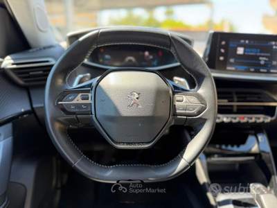 Peugeot 2008 1.5 DIESEL 130CV 2021 ALLURE AUTOM. usata GIUGLIANO IN CAMPANIA
