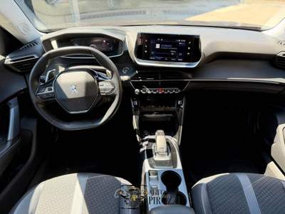 Peugeot 2008 1.5 DIESEL 130CV 2021 ALLURE AUTOM. usata GIUGLIANO IN CAMPANIA