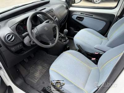 Peugeot Bipper 75 CV 2012 usata GIUGLIANO IN CAMPANIA