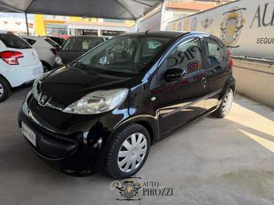 Peugeot 107 1.0 CAMBIO AUTOMATICO 2008 usata GIUGLIANO IN CAMPANIA
