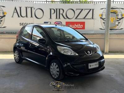 Peugeot 107 1.0 CAMBIO AUTOMATICO 2008 usata GIUGLIANO IN CAMPANIA