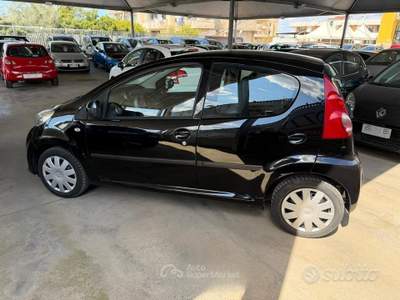 Peugeot 107 1.0 CAMBIO AUTOMATICO 2008 usata GIUGLIANO IN CAMPANIA