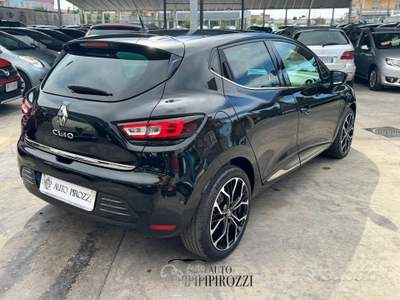 Renault Clio 1.5 DIESEL 90 CV AUT. TETTO PANO 2019 usata GIUGLIANO IN CAMPANIA