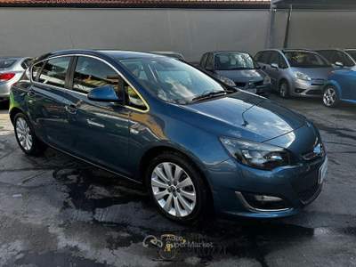 Opel Astra 1.4 Turbo Benz/GPL 2014 170000KM usata GIUGLIANO IN CAMPANIA