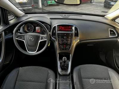 Opel Astra 1.4 Turbo Benz/GPL 2014 170000KM usata GIUGLIANO IN CAMPANIA