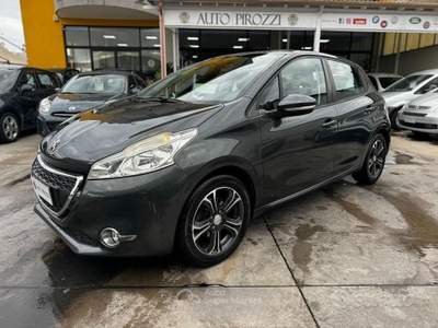 Peugeot 208 1.2 BENZINA 82 CV ANNO 2015 usata GIUGLIANO IN CAMPANIA