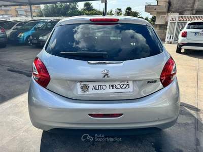 Peugeot 208 1.4 DIESEL 2015 140000KM OK NEOPATENTA usata GIUGLIANO IN CAMPANIA