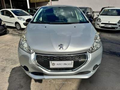 Peugeot 208 1.4 DIESEL 2015 140000KM OK NEOPATENTA usata GIUGLIANO IN CAMPANIA