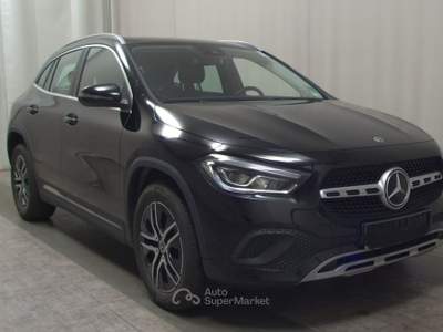 Mercedes-Benz GLA GLA 180 d Progressive Plus Navi FULL-LED PELLE Nero usata Roma