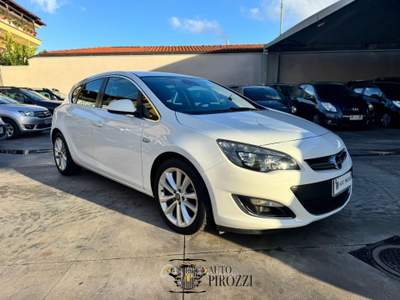 Opel Astra 1.6 CDTI MOD. COSMO del 2015 150000KM usata GIUGLIANO IN CAMPANIA