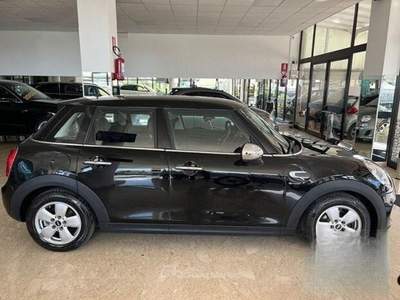 MINI Clubman one 1.2 benz 5 porte CAMBIO AUTOMATICO usata GIUGLIANO IN CAMPANIA