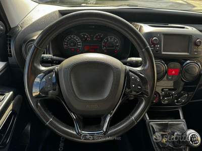 Fiat QUBO 1.3 MULTIJET 59KW 80 CV 2018 TREKKING usata GIUGLIANO IN CAMPANIA
