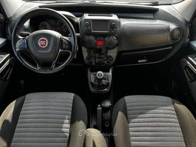 Fiat QUBO 1.3 MULTIJET 59KW 80 CV 2018 TREKKING usata GIUGLIANO IN CAMPANIA
