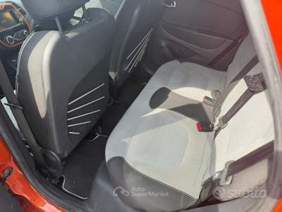 Renault Captur 1.5 DIESEL 90CV AUTOM R-LINK 2015 usata GIUGLIANO IN CAMPANIA