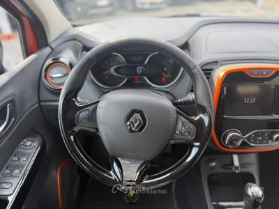 Renault Captur 1.5 DIESEL 90CV AUTOM R-LINK 2015 usata GIUGLIANO IN CAMPANIA
