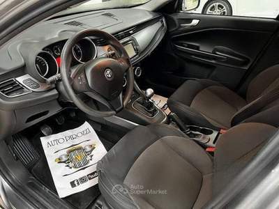 Alfa Romeo Giulietta 1.4 benzina 120 cv 2015 usata GIUGLIANO IN CAMPANIA