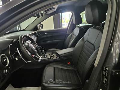 Alfa Romeo Stelvio Alfa Romeo Stelvio 2.2 Turbodiesel 190 CV AT8 Q4 Executive Grigio usata Pistoia