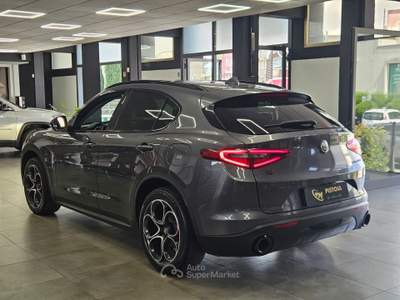 Alfa Romeo Stelvio Alfa Romeo Stelvio 2.2 Turbodiesel 190 CV AT8 Q4 Executive Grigio usata Pistoia