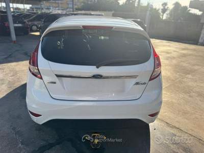 Ford Fiesta 1.5 DIESEL 2014 TITANIUM usata GIUGLIANO IN CAMPANIA