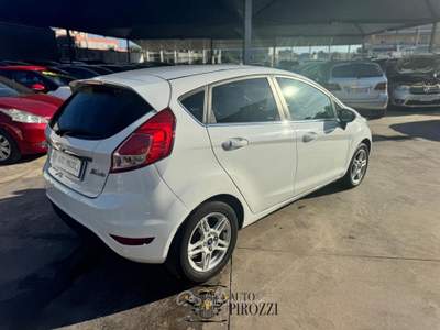 Ford Fiesta 1.5 DIESEL 2014 TITANIUM usata GIUGLIANO IN CAMPANIA