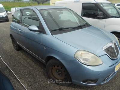 Lancia Ypsilon ARGENTO Grigio usata Chions