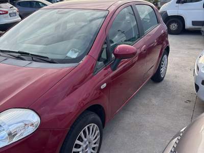 Fiat Grande Punto Fiat grande punto 14 benzina 5porte per neopatentati usata Livorno