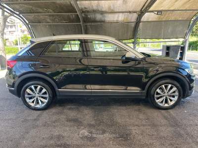 Volkswagen T-Roc ACT DSG Style BlueMotion Technology Nero usata Formello